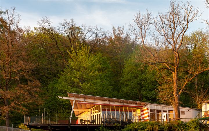 Die Thai-Terrasse am Frauenberg im Abendlicht
