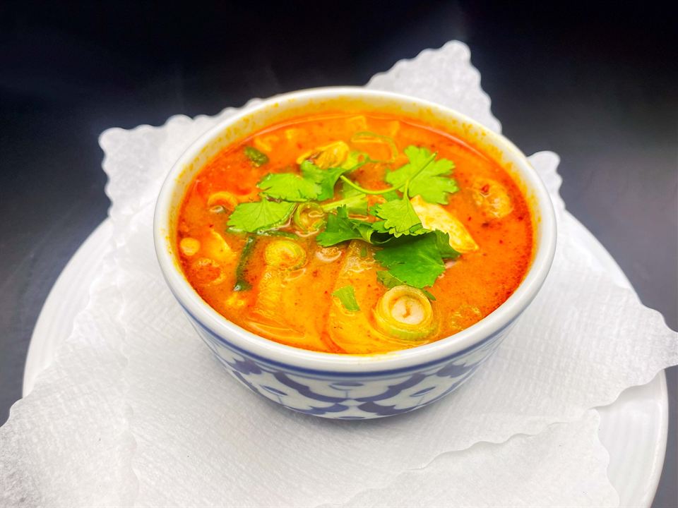 Nr. 11 Tom Yam – Scharf-saure Suppe