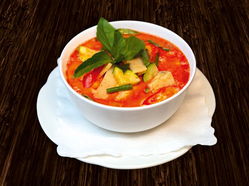 Nr. 24 Gaeng Phet – Rotes Curry mit Bambus