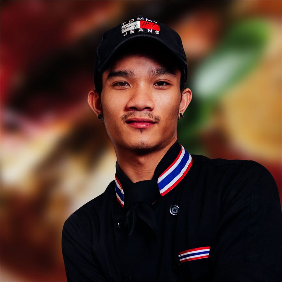 Küchenchef Lekzi Maneewan am Wok
